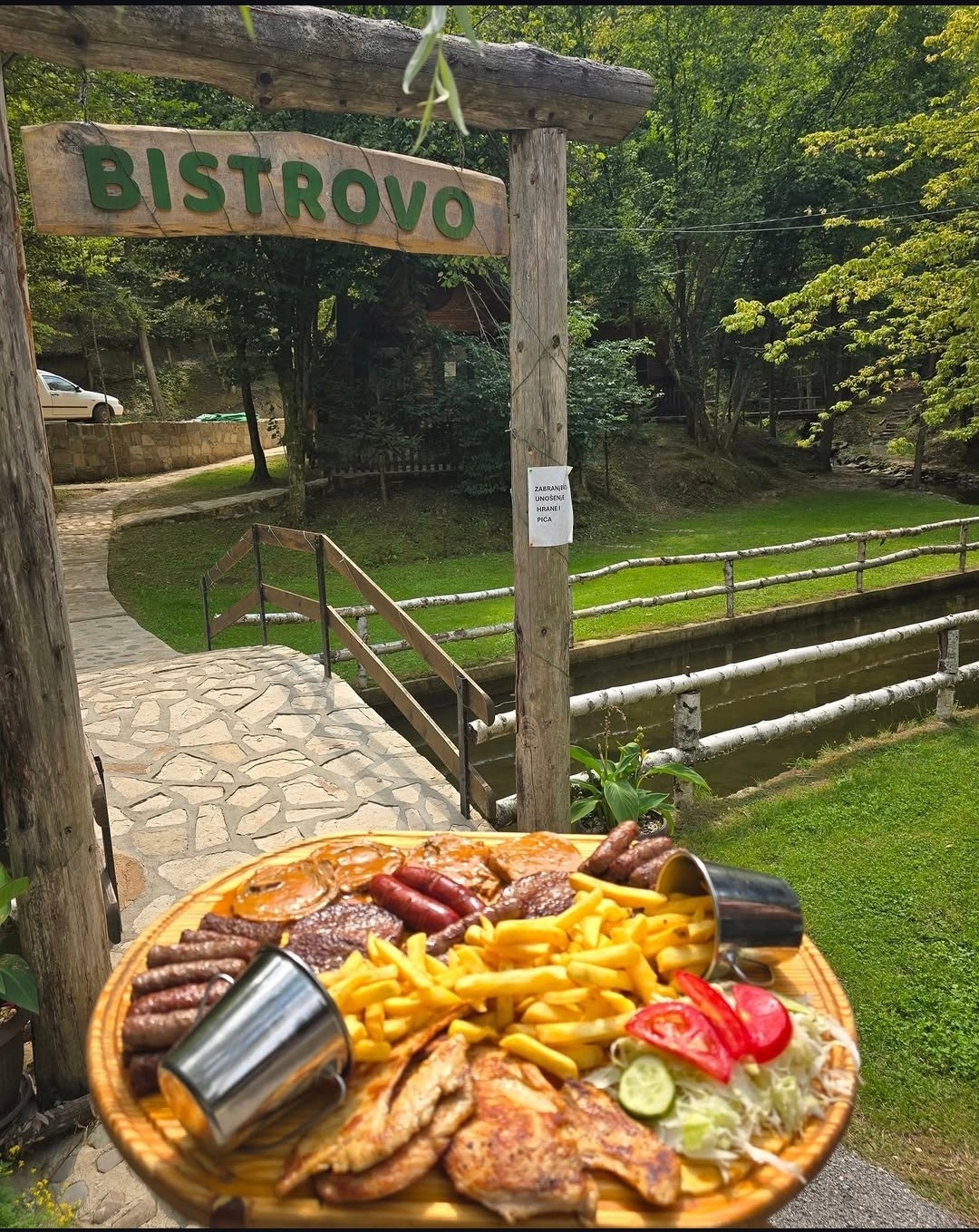 Plata roštilja na ulazu u Bistrovo